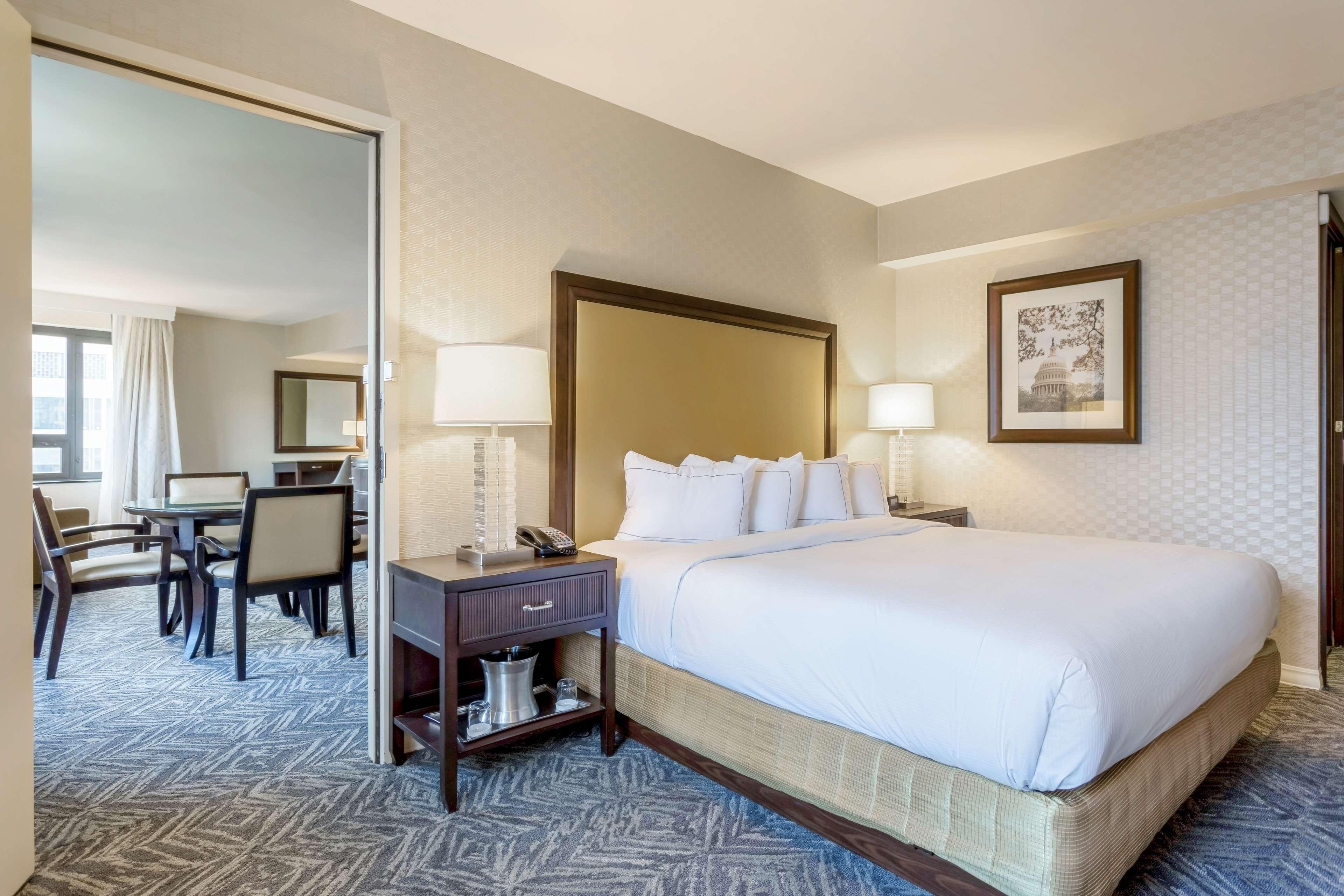 Hilton Hotel 3*