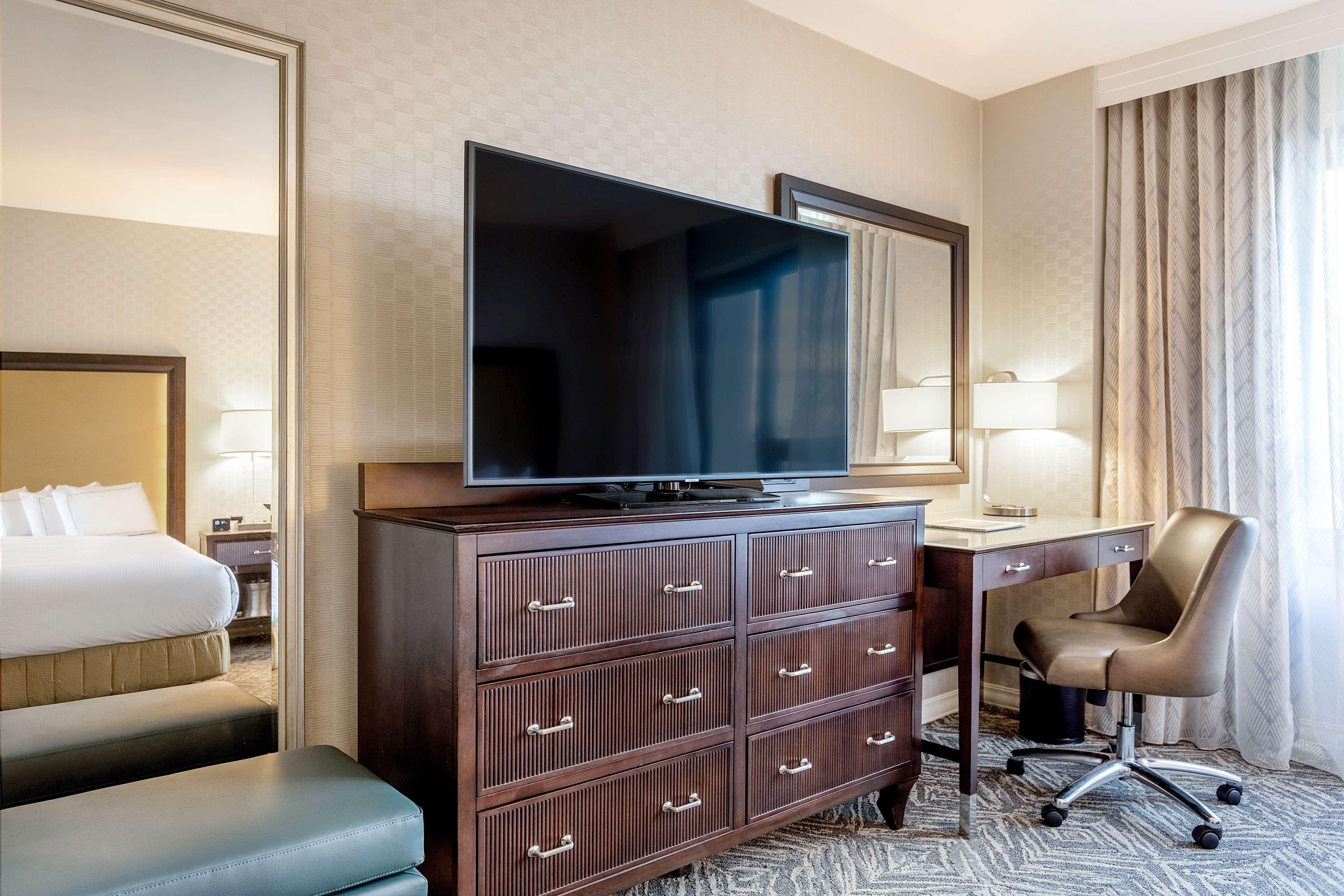 Hilton Hotel 3*